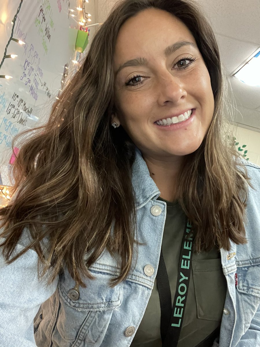 What better way to celebrate #NationalWomensDay2022  than to introduce the first female football coach in THS (and possibly district) history Shira Spielman! Coach Spielman brings years of coaching experience to the program. <a href="/shiraspielman/">Shira Spielman</a> #SwordsUp #CoachesCoach