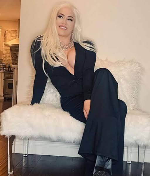 #WCW to my amazing wife <a href="/moderndayfreya/">Valkyrie (RP account, Not Real)</a> #BossBabe