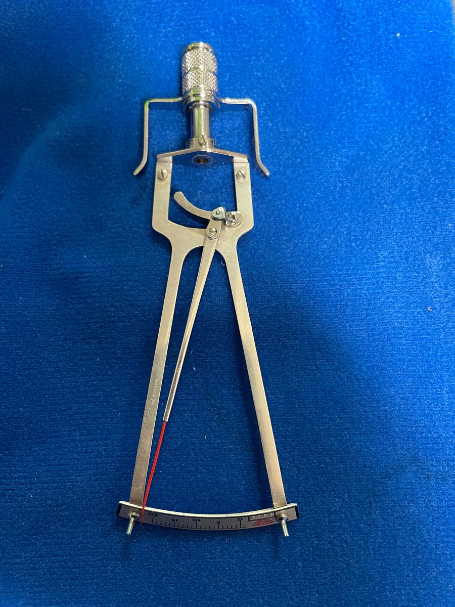 Eye_Institute's tweet image. Here are two images of old medical instruments for the Heritage Sight prompt in Glaucoma Australia's 7 Sights in 7 Days challenge! The first is of surgical tools with ivory handles, and the second is a tonometer.

#TreatYourEyes