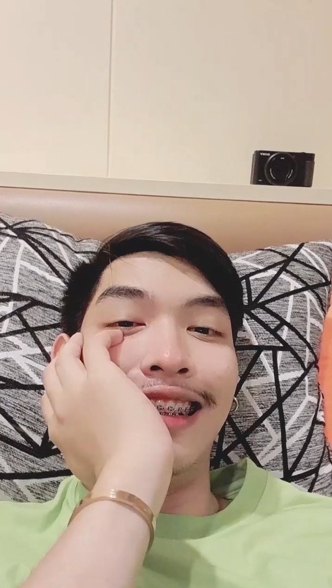 flukh784's tweet photo. นอนอืด🤣🍻 https://t.co/CJPhpB2VOb