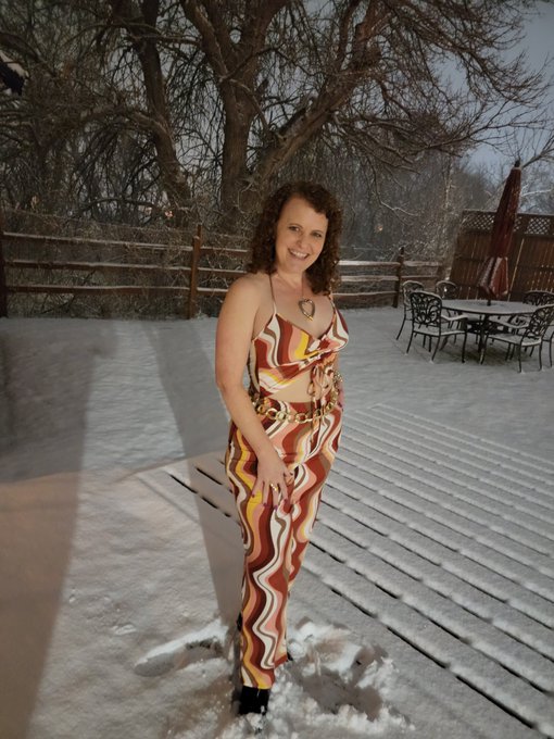 70's night was so much fun.  I danced the night away. https://t.co/h13Q58O5B8<a href="/tag/30daysoflingerie"class="tags"><span>#30daysoflingerie</span></a>