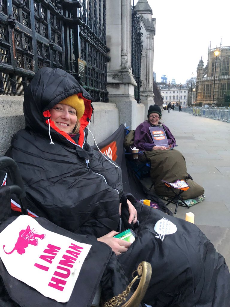 beyondfft's tweet image. Morning all. Cosy in our sleeping/bivvi bags overnight day 4 dawns of our Vigil to go Beyond Fossil Fuels Together #Beyondfft @ArchitectsCAN are going to be in Parliament Square this morning talking INSULATION as part of #greathomesupgrade and #nationalretrofitstrategy