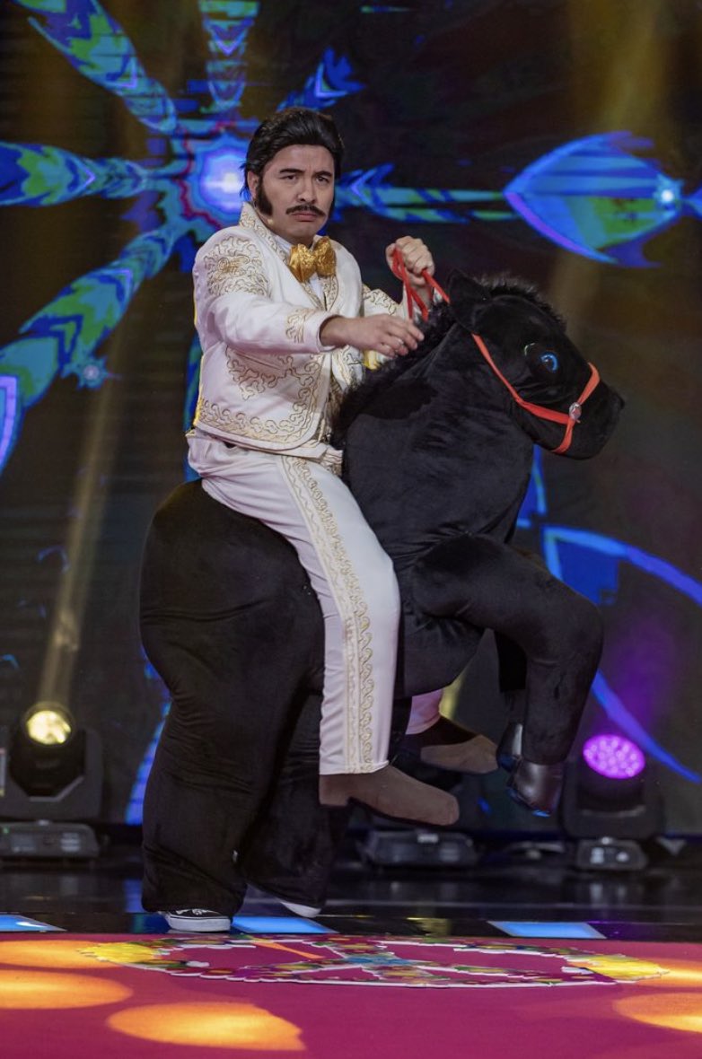 QUIEN GANAAAA???!!! #enmiepoca <a href="/poncho_b/">Poncho Borbolla</a> vs <a href="/armandohoficial/">Armando Hernández</a> 🔥🔥🔥