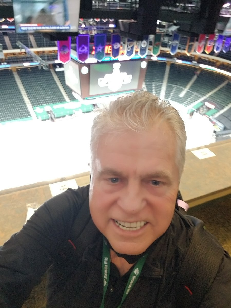 MNHOCKEYU's tweet photo. Please read this and help me if you can by sharing on Facebook, retreating on Twitter and making comments plus email the MSHSL ( the emails are below) https://t.co/Q5d2LCd4m3 https://t.co/oYrkX3zUYn