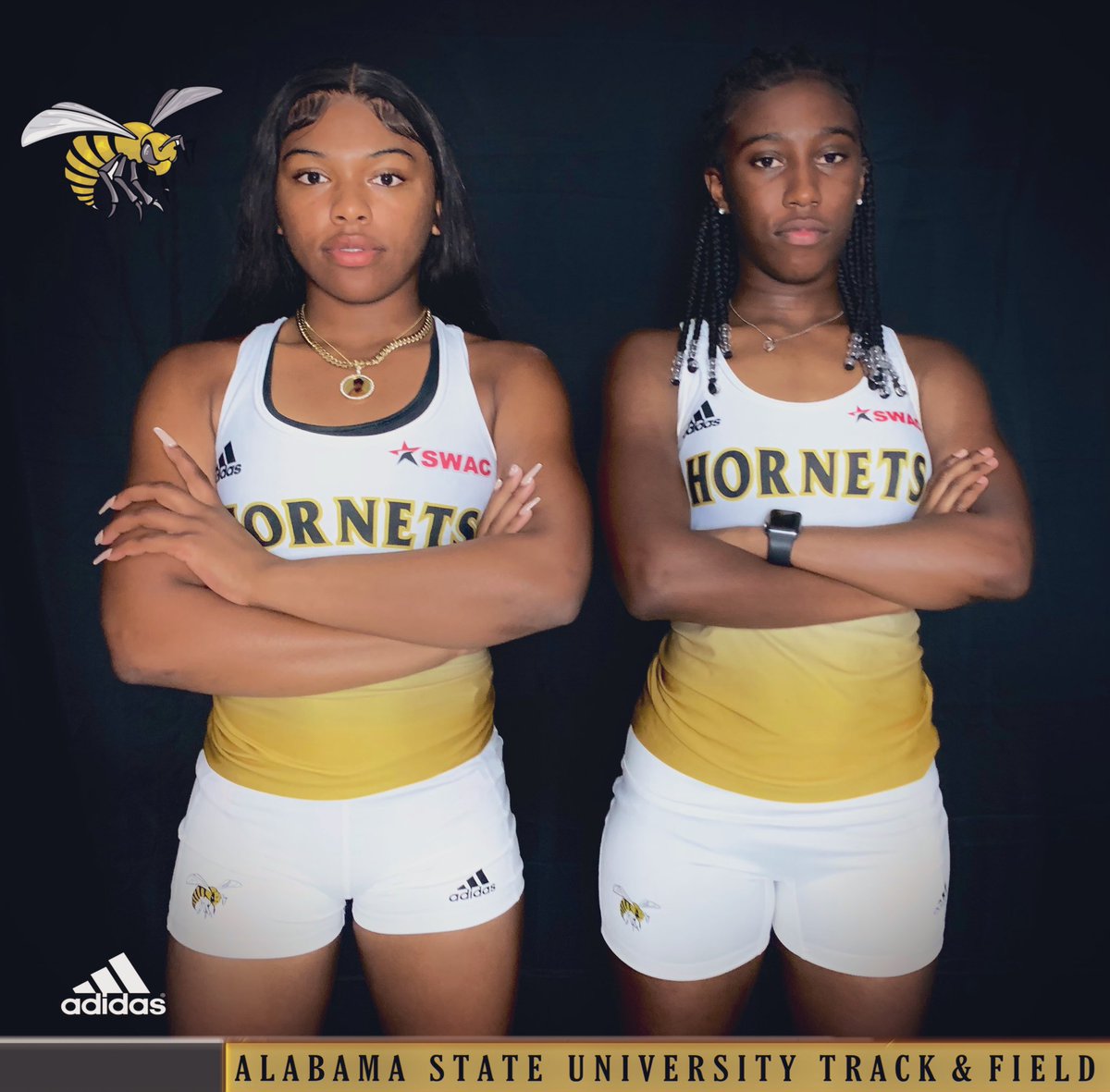 TrackgirlT's tweet photo. First official visit down in the books 💛🖤 I had such a great visit 🐝  #GOHORNETS  #notcommitted https://t.co/rSrDNOwyJM