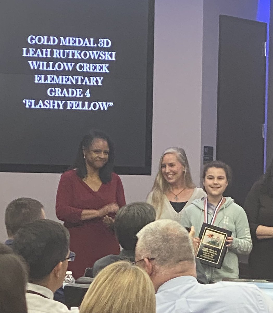 It was such an honor to stand with these Cardinal artists as they were recognized at the Humble ISD board meeting for their Rodeo Art! #bestofshow #goldmedal @HumbleISD_WCE @VisualArtHumble @JHadley_AP
