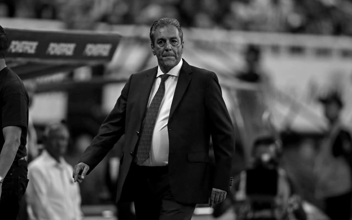 AristeguiOnline's tweet photo. #ÚltimaHora | Murió Tomás Boy, "El Jefe", genio y figura del futbol mexicano
https://t.co/IOAvFUehEu https://t.co/jzwxfEAtjO