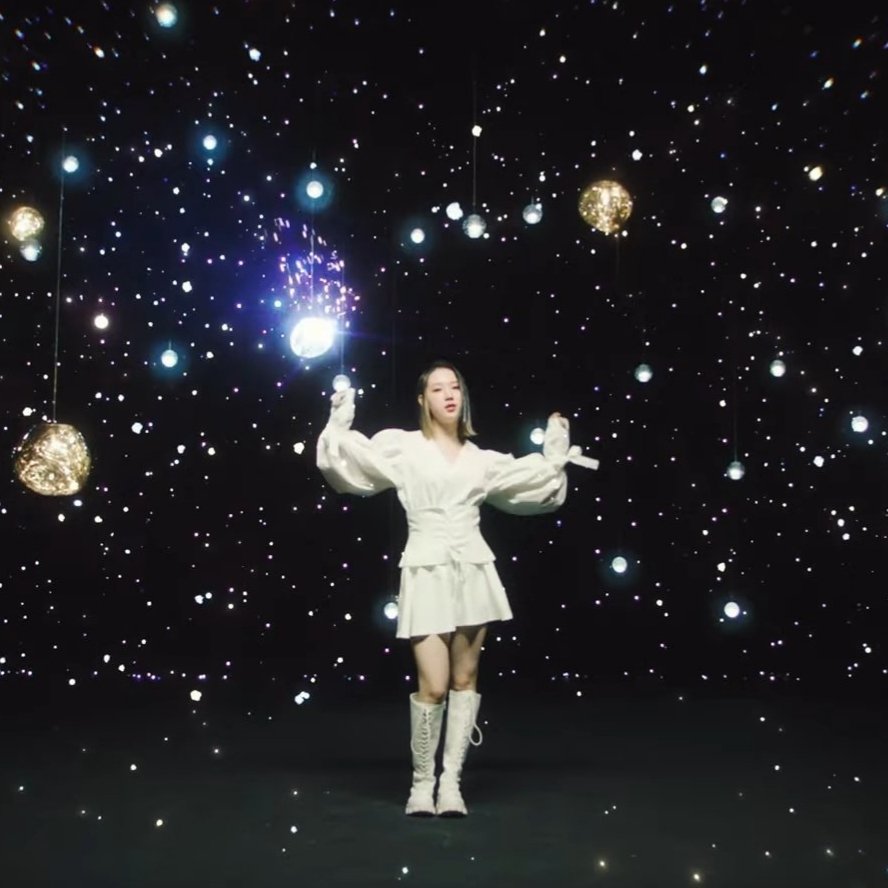 jiyoonthoughts's tweet photo. hey hey!! this is a new acc dedicated to posting pics, videos &amp; edits of weeekly's shin jiyoon. let's all support and treasure her as much as we can!! 

kindly like and retweet to spread, tysmm!! 
#Weeekly #Venpara #JIYOON https://t.co/xOwGHLCcSJ