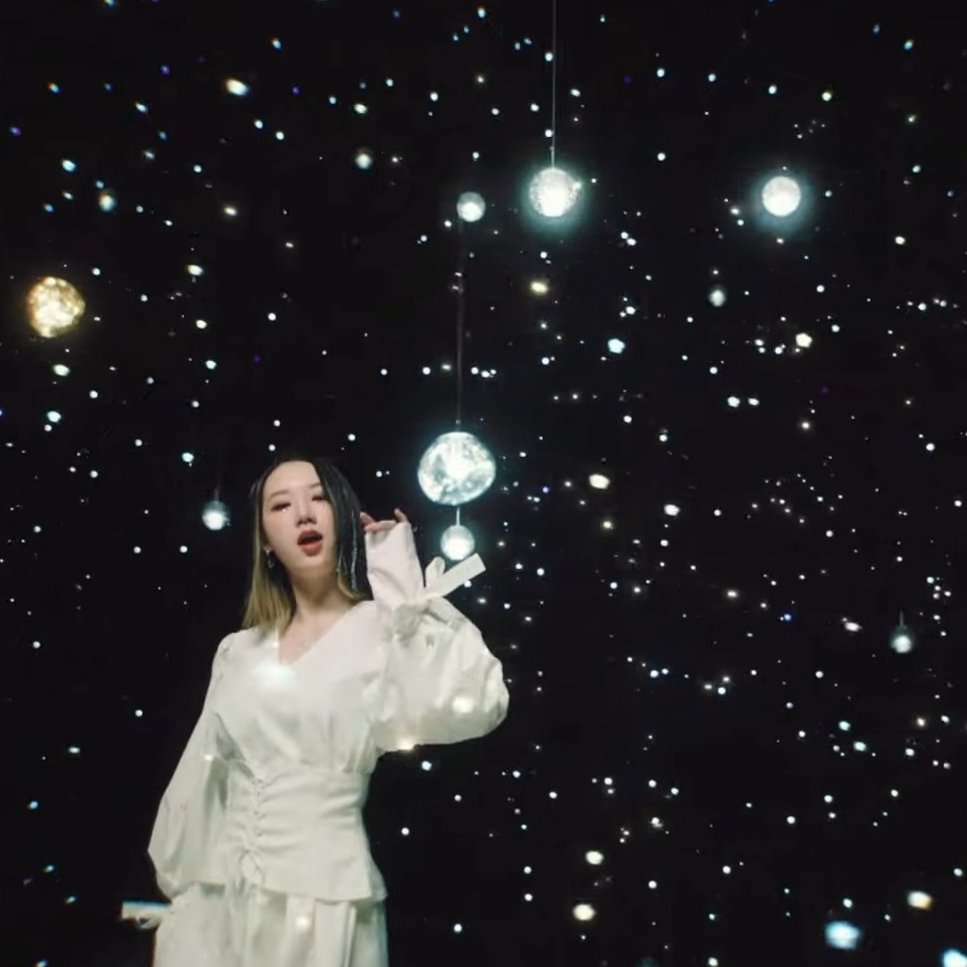 hey hey!! this is a new acc dedicated to posting pics, videos &amp; edits of weeekly's shin jiyoon. let's all support and treasure her as much as we can!! 

kindly like and retweet to spread, tysmm!! 
#Weeekly #Venpara #JIYOON