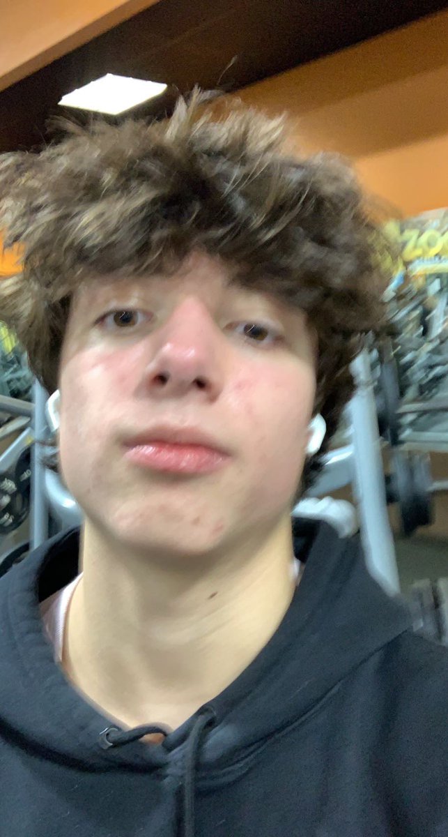 NICK COLLAGE PT. 4

RETWEET FOR PICS OF MY CATS OR DOGGO