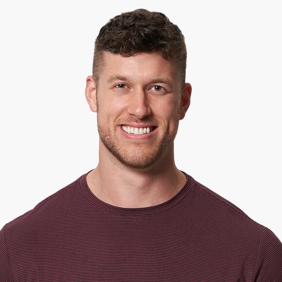 prerbear1's tweet photo. Shake: I’m the worst villain on reality TV this month
 
Clayton: Hold my beer… 

#TheBachelor #LoveIsBlind https://t.co/mEi3iXfDKP