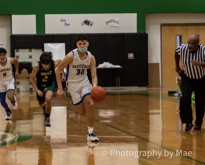 Congratulations! 30AAA New Comer of the Year! Stevie Barrientes! <a href="/SBarrientes11/">stevie_barrientes11🏀🏀</a>