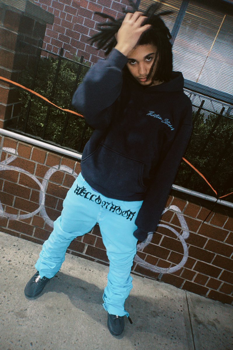 murksosa's tweet photo. First to see it💠model still pending https://t.co/rM1hlt8mjo