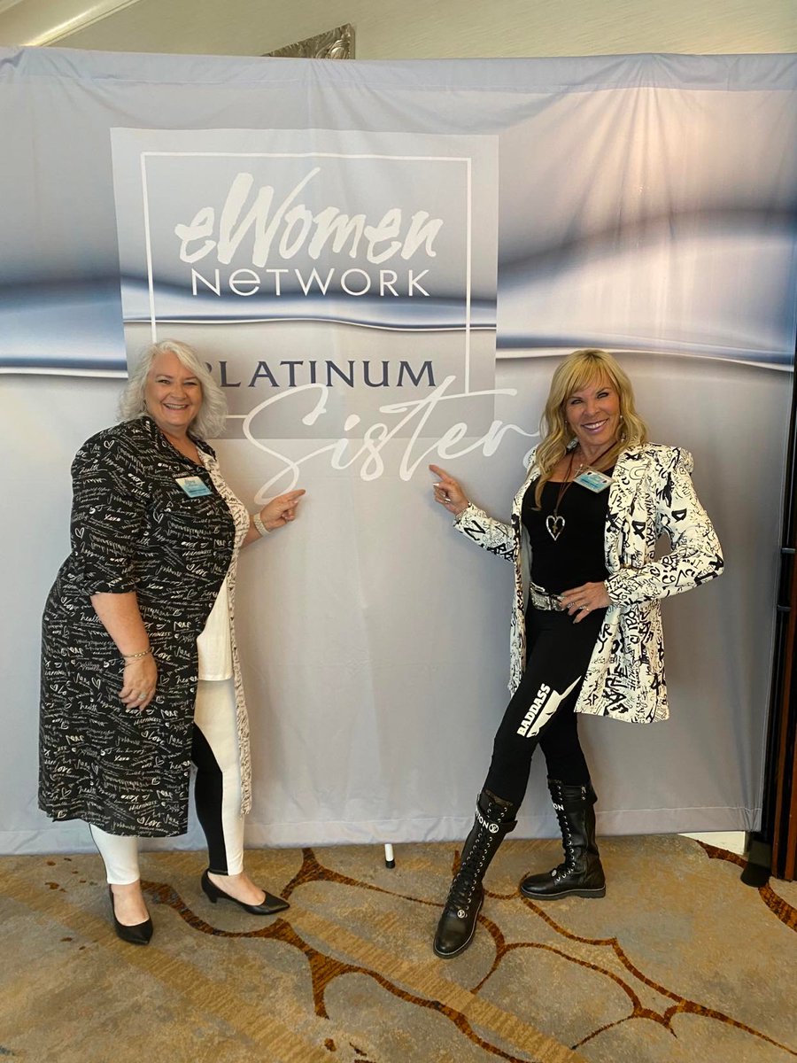 ImLaurenMPowers's tweet photo. Had so much fun and learned so much together with my eWomen Network Platinum sisters!
#LaurenMPowers #eWomenNetwork #eWomenNetworkPlatinumSisters #EmpoweredWomen https://t.co/OWOWhBkVZk