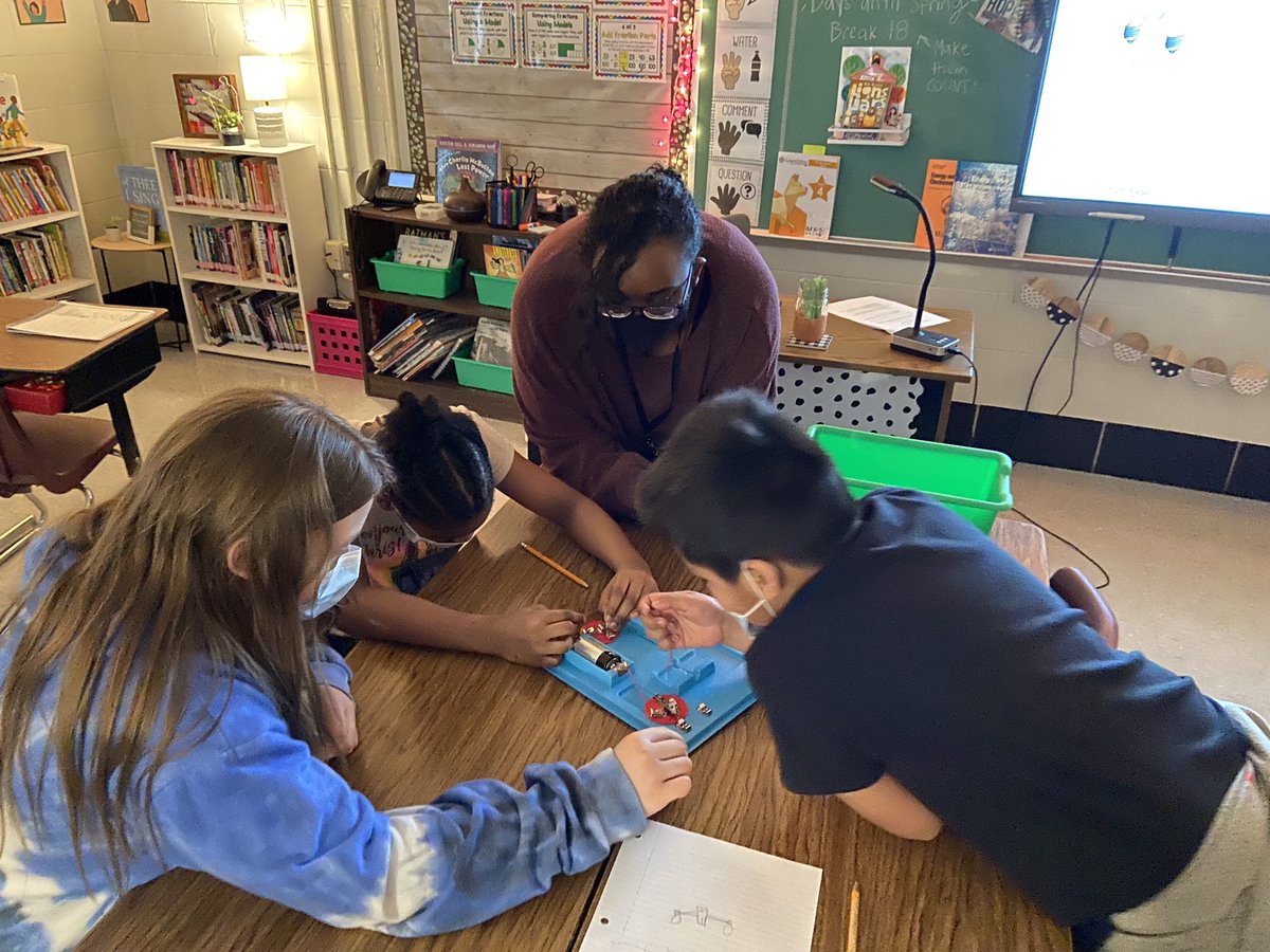 Margot Holmes tweet media