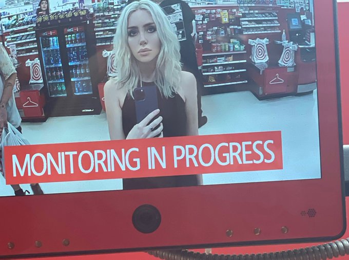 I&rsquo;m a princess https://t.co/ZRbAKTIHd9