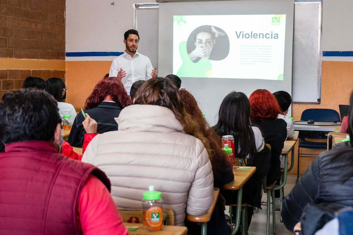 pepecouttolenc's tweet photo. La nueva masculinidad hoy en día trae consigo nuevas formas de socializar 🫂 pero sobre todo, de educar a nuestras nuevas generaciones. Es RESPONSABILIDAD de TODOS Lograr la igualdad de género 👩🏻🙋🏻‍♂️ hoy más que nunca se requiere la participación de #mujeres y #hombres por igual https://t.co/0X9PcUeZl6
