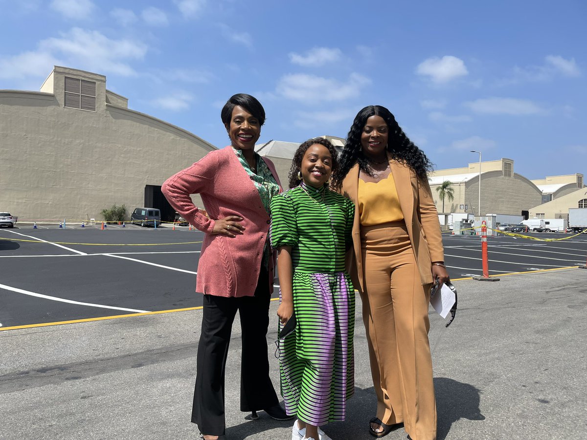 thesherylralph's tweet photo. The women of @AbbottElemABC hope you all had a #HappyWomensDay2022  and we will see you back in air 3/22/22 9pm https://t.co/7to2zLzm04