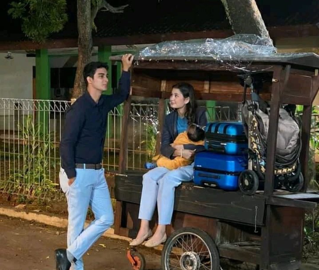 dezoenata's tweet photo. Padew Mona Juju minggat kemana kalian? Kok pakai gerobak? 😁 https://t.co/CY9GLYw1iQ