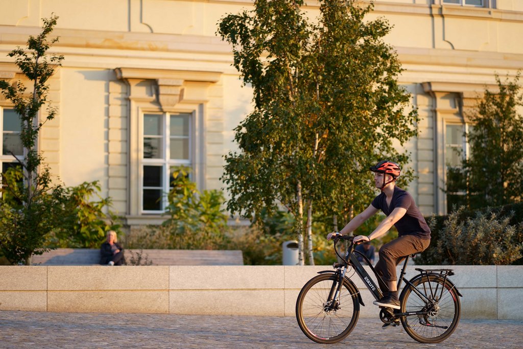 eskute's tweet photo. Ein Fahrrad reicht.

#Eskute #ebike #citybike #fahrrad #fahren #emobilität #radeln #bikelife #pedelec #pendeln #fitbleiben #elektrobike #elektrofahrrad https://t.co/W5cFF1e2Ib