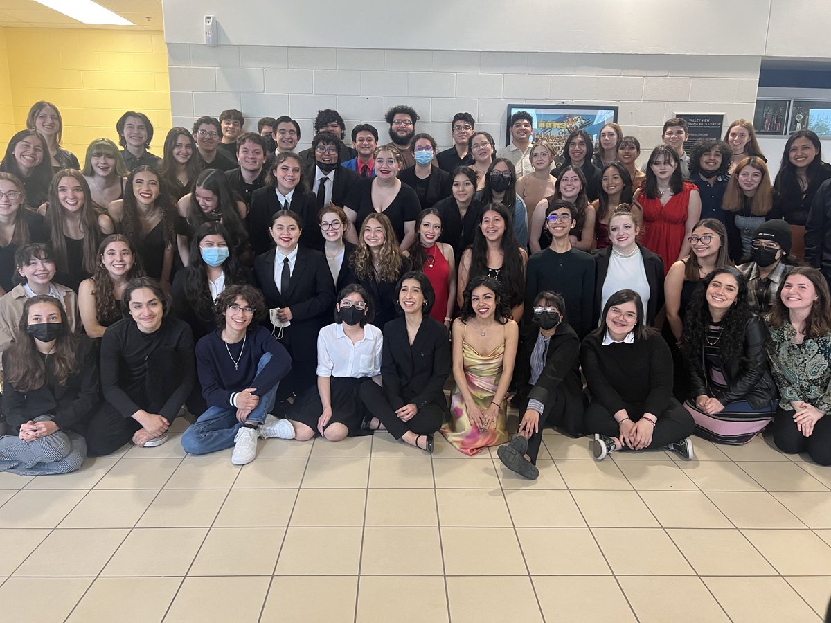 These young artists did some amazing work today. We are so proud of each one of them. Thank you all for your work and dedication ⁦<a href="/mchitheatre/">McHi Theatre</a>⁩ ⁦<a href="/RoweTheatre/">Rowe Theatre</a>⁩
