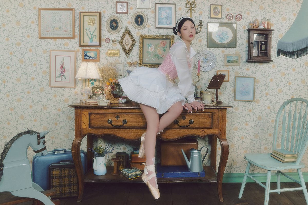 thejoyie's tweet photo. This is an invitation for a dance; your hand in mine, mine in yours. Be careful with your tippy toes! We’ll start slow, tranquil, 𝒄𝒂𝒍𝒎𝒂𝒕𝒐. https://t.co/Eij6H7uYh5
