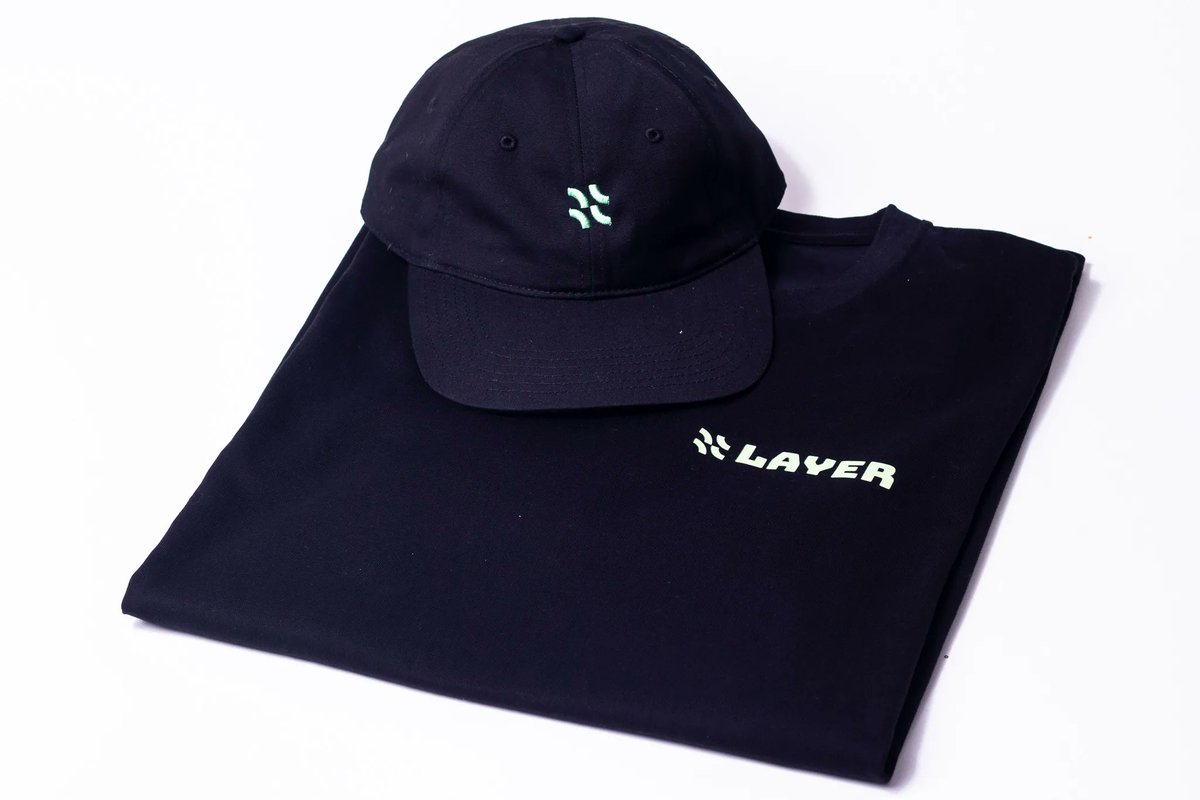versusmerchmelb's tweet photo. Embroidered logo on an AS Colour Davie 6 panel cap paired with a VS Printed pocket logo on an AS Colour Staple Tee. Classic!

Talk to one of our merchandise specialists today about how we can help you with all of your merch needs.
📧 info@versusmerch.com https://t.co/jSSjzQC198