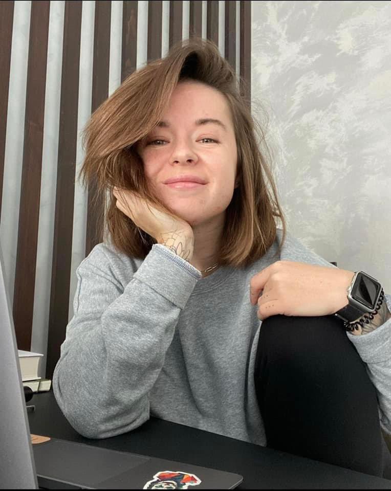 LAURENCE HAIM tweet media