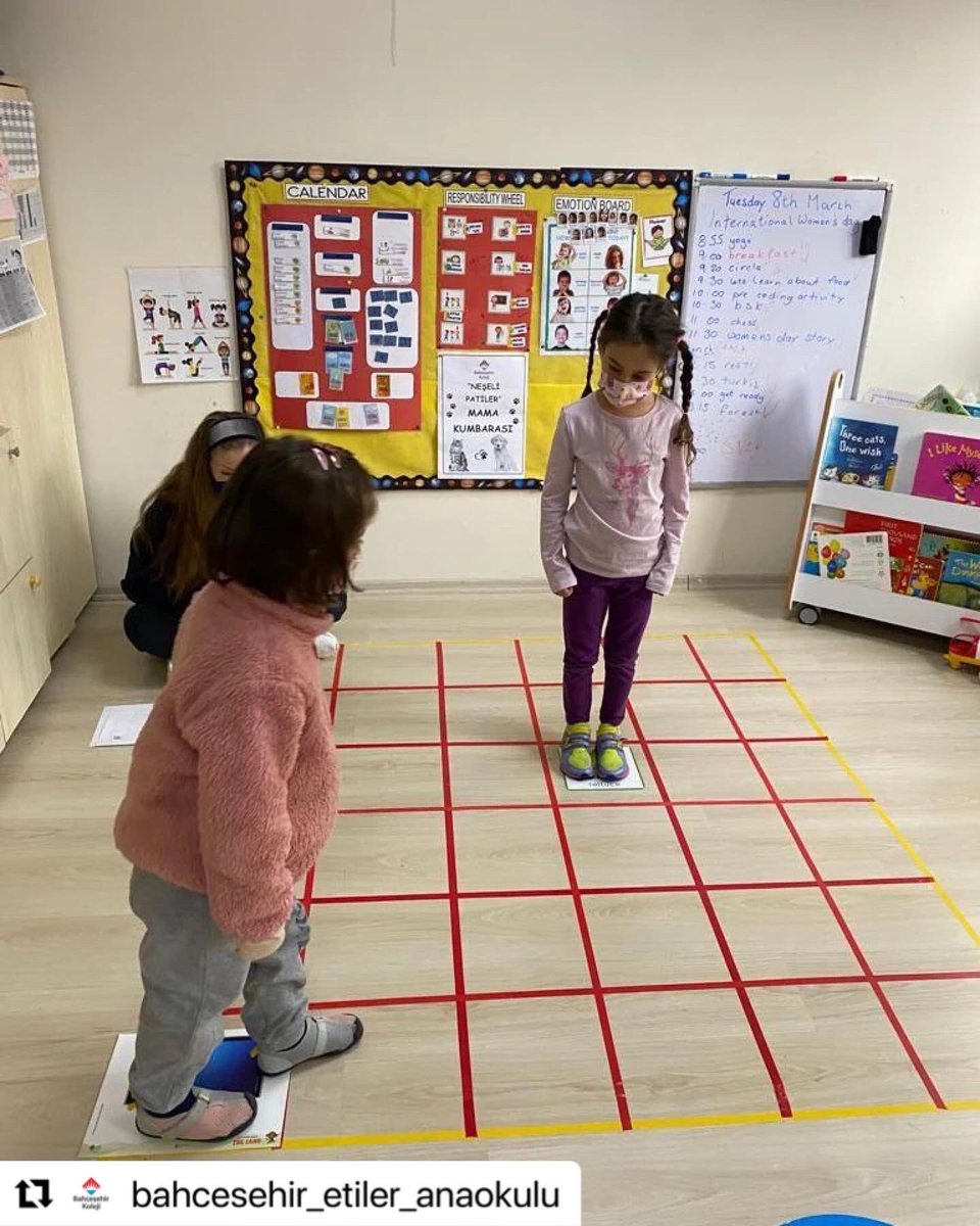 bk_etiler's tweet photo. Today in pre-coding
We stepped right inside the code. We directed our partners, using our target language, so they could get from the computer #start to the food item #finish.💻🥘
#internationalclass #pre-coding #whyisfoodimportant #firststepsarethemostimportant https://t.co/T30jv9g2rO