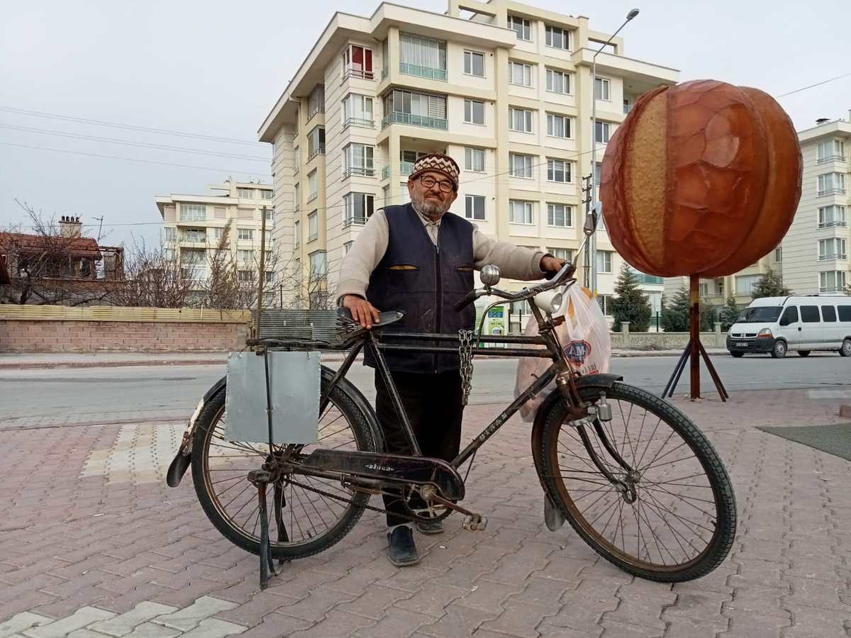 GuzelGonyam's tweet photo. Bisiklet şehri Konya'dan selamlar.
Amma #velespit de yakıyor değil mi? 🚲 https://t.co/QA70kV5Y8w