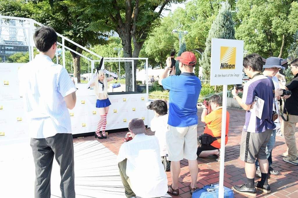 makoto761's tweet image. タグ便乗　2016年のコスサミ、アーカイブの吉田氏経由でニコンの講師をさせて頂いた時の。NOPIチャンとせんりいさんに手伝ってもらいロー＆ハイアングル、広角と望遠の見え方の違いと半逆光での日中シンクロを30分で簡単に実践、皆さんとても熱心に聞いて頂けました。感謝

#コスサミの思い出 #WCS2016