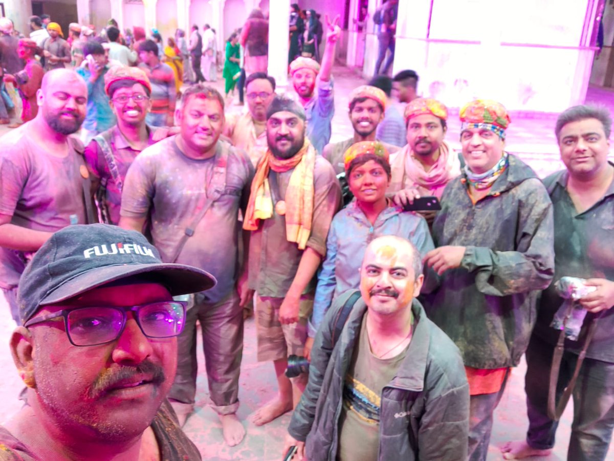 radhe_bhu's tweet photo. Memories of nandgaon holi, 2018,
Gonna miss this year, https://t.co/ghjt0GkUbd