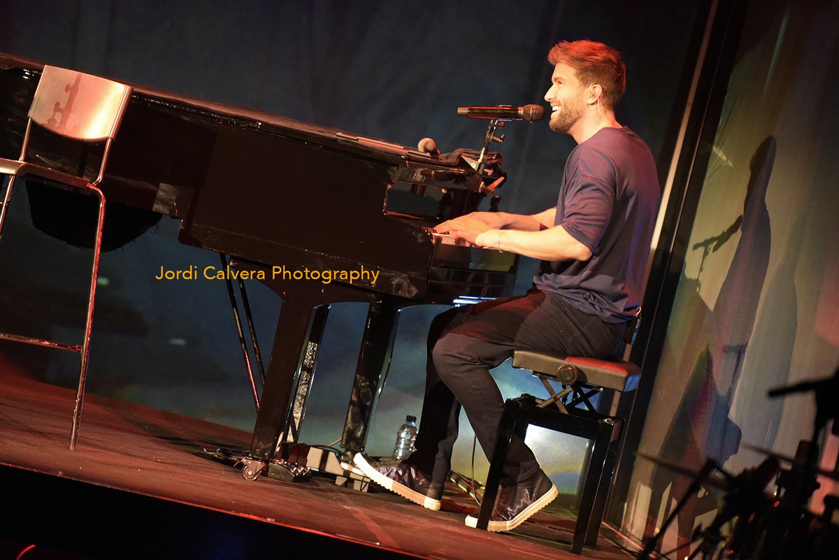 El malagueño <a href="/pabloalboran/">Pablo Alborán</a> conquista corazones por allí donde pasa. No es facil colgar el cartel de 'No hay entradas' y él lo hace por partida doble en un maravilloso <a href="/palaumusicacat/">Palau de la Música Catalana</a> totalmente entregado y de la mano de <a href="/theprojectbcn/">TheProject</a> #PabloAlboran 📸 de <a href="/JordiCalvera/">Jordi Calvera</a>