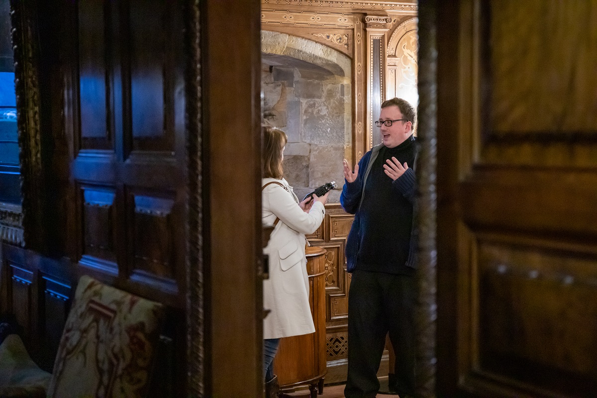hevercastle's tweet photo. We were thrilled that so many historians, staff &amp; members of the Anne Boleyn community could join us at #HeverCastle for the launch of 'Becoming Anne: Connections, Culture, Court'. It's running until early Nov so there's plenty of time to catch it. 

https://t.co/HvntMPZlhh https://t.co/a5kTyDUAx1