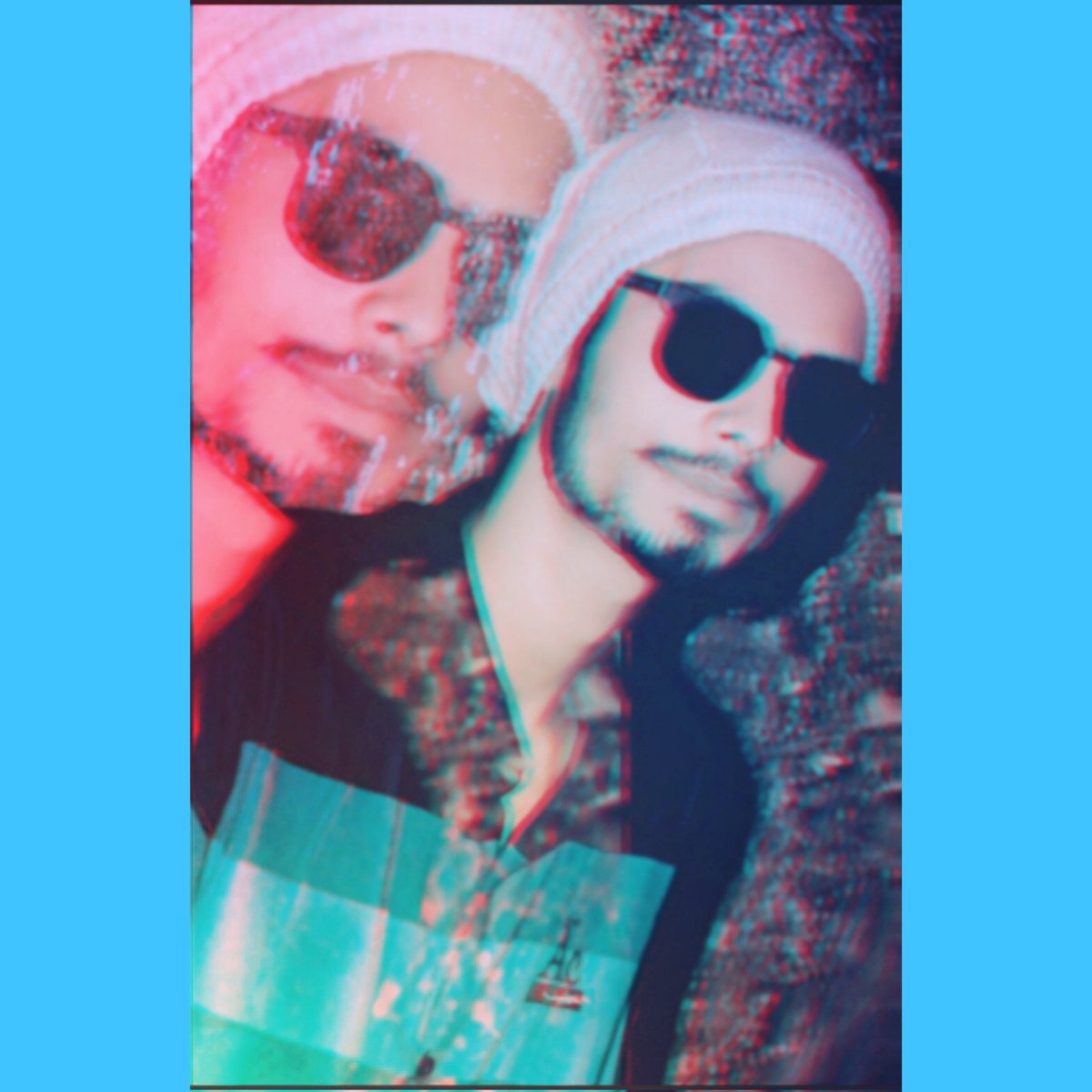 XakriulB's tweet photo. কিছু মানুষ কি নিদারুণ ভাবে বদলে যায়, 
তাদের বদলে যাওয়া দেখে তীব্র ভালোবাসাও হার মেনে যায় !! https://t.co/mLgB1Ci4jE