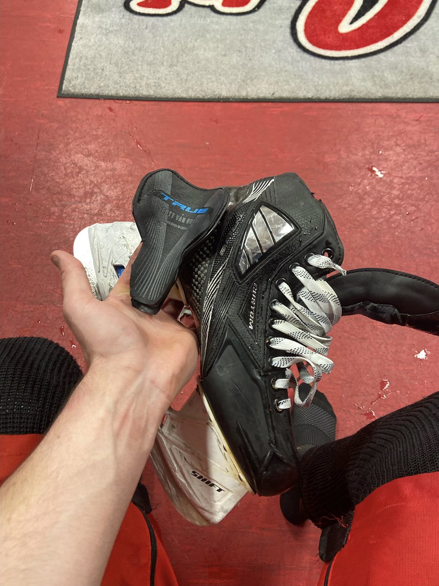 CanoeCrew's tweet photo. @playtruehockey  9 months old and the latest pic of how terribly built these are. Got this tonight from my U18AAA player. I expected more for $1600 #neednewskatestoday https://t.co/D6z2s9uXGV