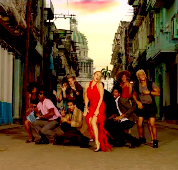 ShaktiEvo's tweet photo. #OnThisDay: 9th March 2018 @kylieminogue released โStop Me From Fallingโ- the 2nd single from her album โGoldenโ- which has a distinctly country sound.
A Spanglish alternative version of SMFF featuring โ Genta de Zonaโ was issued on 20/3/18.
#KylieMinogue #StopMeFromFalling https://t.co/nrSPxewFMT