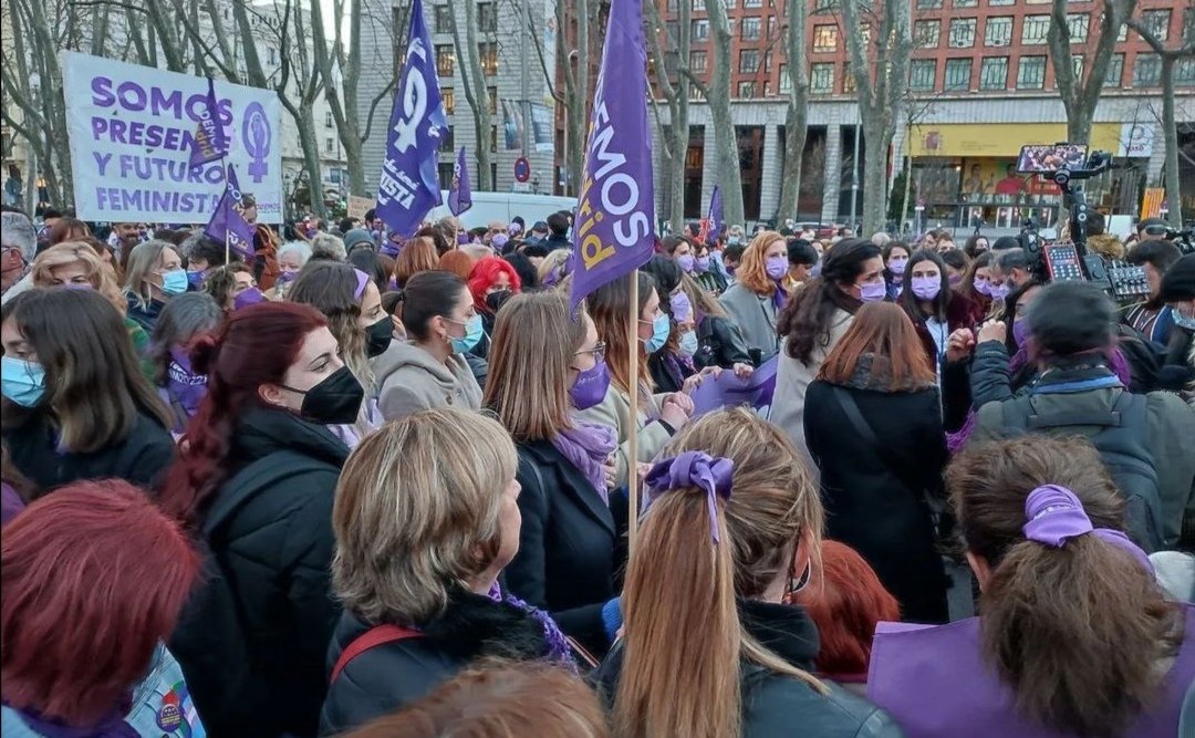PodemosArganda's tweet image. GRACIAS A TODAS 💜

♀️ 𝕗𝕖𝕞𝕚𝕟𝕚𝕤𝕞𝕠 𝕡𝕒𝕣𝕒 𝕔𝕒𝕞𝕓𝕚𝕒𝕣𝕝𝕠 𝕥𝕠𝕕𝕠 ♀️

#8m2022 #feminismo #igualdad #podemos #podemosarganda
