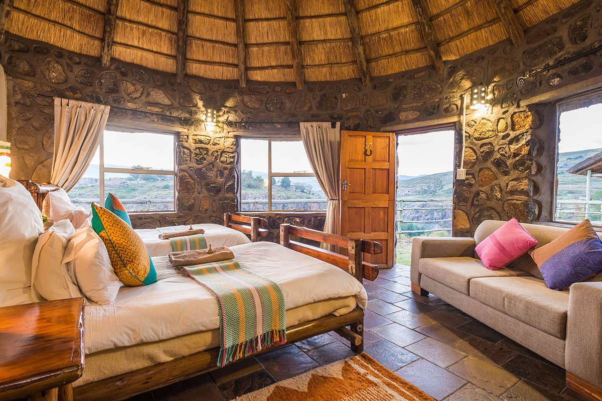 Semonkonglodge's tweet image. Our lodge offers accommodation in the beautiful mountain kingdom of Lesotho, and is perfectly situated on the banks of the Maletsunyane River. 

View our rates here &amp;gt;&amp;gt; semonkonglodge.com/semonkong-lodg…

#BucketList #AdventureTravel #Africa #Semonkong