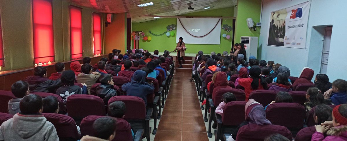 solhan_l's tweet photo. 8 Mart Dünya Kadınlar Günü okulumuz konferans salonunda öğrencilerimiz tarafından hazırlanan program ile kutlandı. https://t.co/GUDK4P54J7