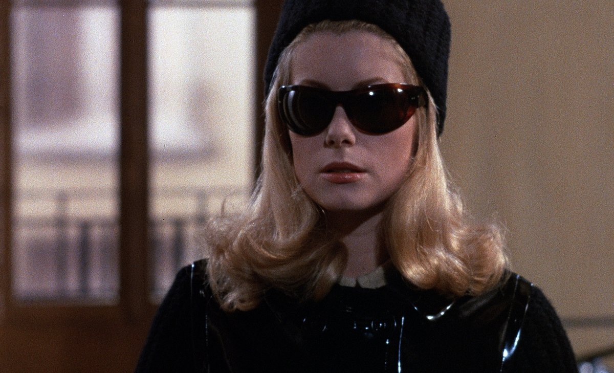 Criterion's tweet photo. What are your favorite on-screen wardrobes? ❣️ https://t.co/BPV0mR4gLr ⚡ https://t.co/KTisuPC6Ax