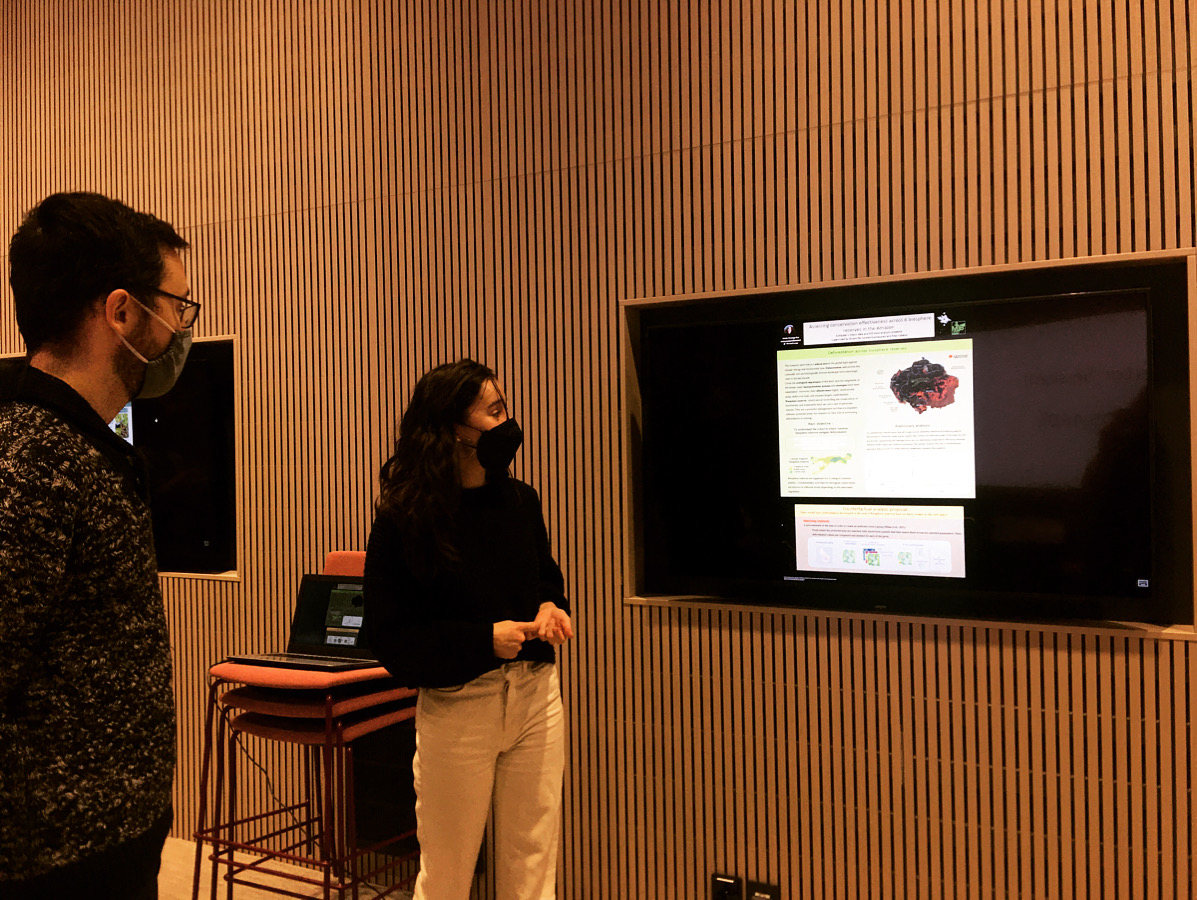 GCCGtweet's tweet photo. Interesting research using a counterfactual approach  on six Biosphere Reserves in the Amazon Basin by @AmaiaGonzaga. Great job! 🤩

😎More this afternoon at the @springsymposium poster session ! #SpringS22 https://t.co/PYhY8mgf0q