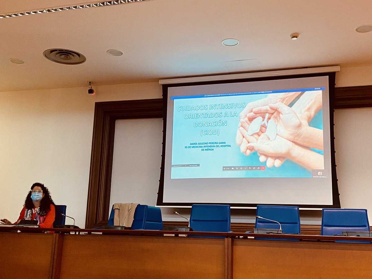 Sesión general hospitalaria de nuestra R5 <a href="/Maria_Soledad1/">María Soledad PG</a> sobre los Cuidados Intensivos Orientados a la Donación (CIOD). 👏🏻👏🏻 #ONT #piensaendonacion