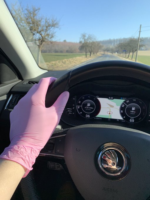 Good morning everyone. Just picked up my new latex gloves and I couldn&rsquo;t wait any longer to try them<a href="/tag/locktober"class="tags"><span>#locktober</span></a>