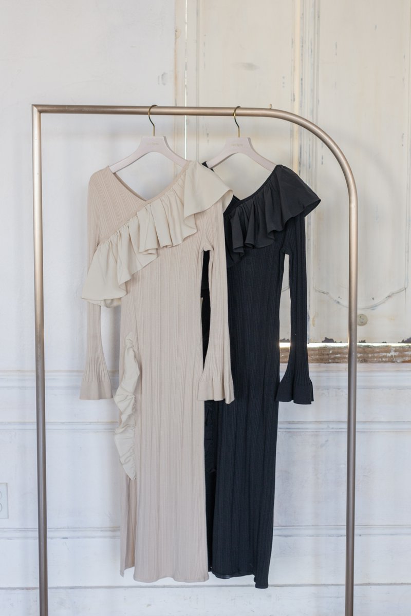 Ruffle Wrap Rib Knit Dress// ご好評いただいているラッフルニット