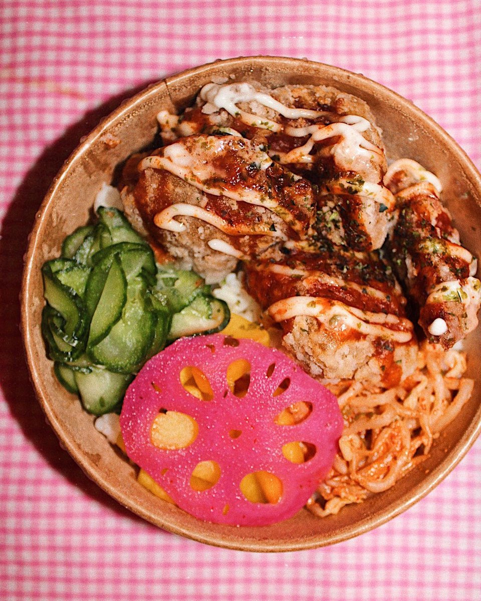 Thank you for this gorgeous shot @legumemag
A definite vote for the pink from us! 
And yes, the renkon is the cutest. Lotusroot for the win! 

tsukemono.co.uk for collection
@foodstuffbris for delivery
@robinhoodbs2 for dine in

#renkon #pink #vegan #bristol #seitan
