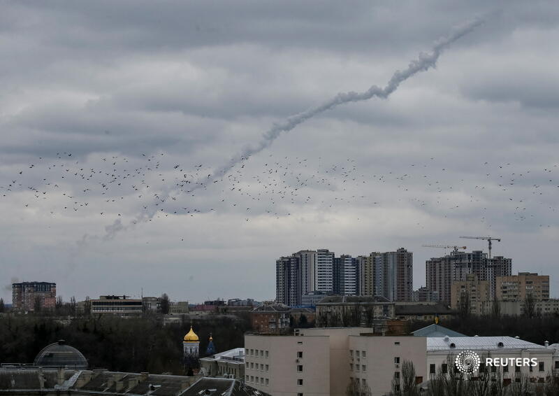 облака над киевом. киев. красивое небо город киев. небо над киевом. небо киев.