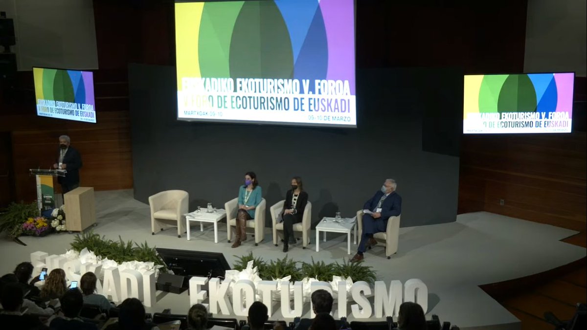 Basquetour_eus's tweet photo. En directo - Foro Ecoturismo de Euskadi / Zuzenean - Euskadiko Ekoturismo Foroa🧳🌱
📹 https://t.co/1DOq6j9UsM 
✅Oportunidad para destinos / Helmugentzako aukera
✅Red Ecoturismo / Ekoturismo Sarea
✅Proyectos y experiencias / Proiektuak eta esperientziak
#EcoturismoEuskadi2022 https://t.co/RyIisJqQ0q