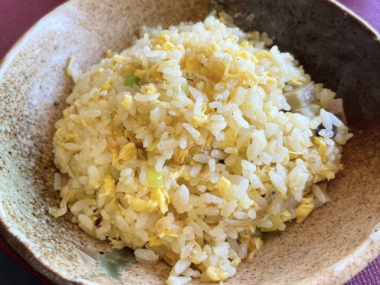 satumeshi's tweet photo. 「中国菜楼 東巴（トンパ）」
西区発寒にある中華の名店。名物「東巴炒飯」はテレビ番組の企画で札幌の中華料理人のアンケートで第一位に選ばれた逸品です！
#中国菜楼東巴 #東巴炒飯 #札幌グルメ 
https://t.co/FYwI99c5cl https://t.co/bsNCjlGiod