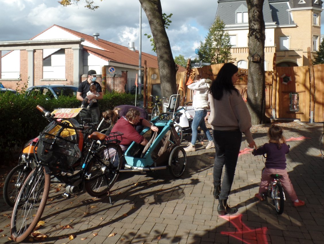 rad_mit_baby's tweet photo. Wir suchen radelbegeisterte Leute in #Heidelberg mit Lust auf
- #Proberadeln + Familien beraten
- Anhängerverleih
- Räder checken
- Kitas mit Infos versorgen
Nächster Einsteiger-Workshop am 12.3.! Wir freuen uns auf Dich😀🚲
Mehr: https://t.co/W3veall343
gerne RT #Fahrradbubble https://t.co/mZF6JPMV61